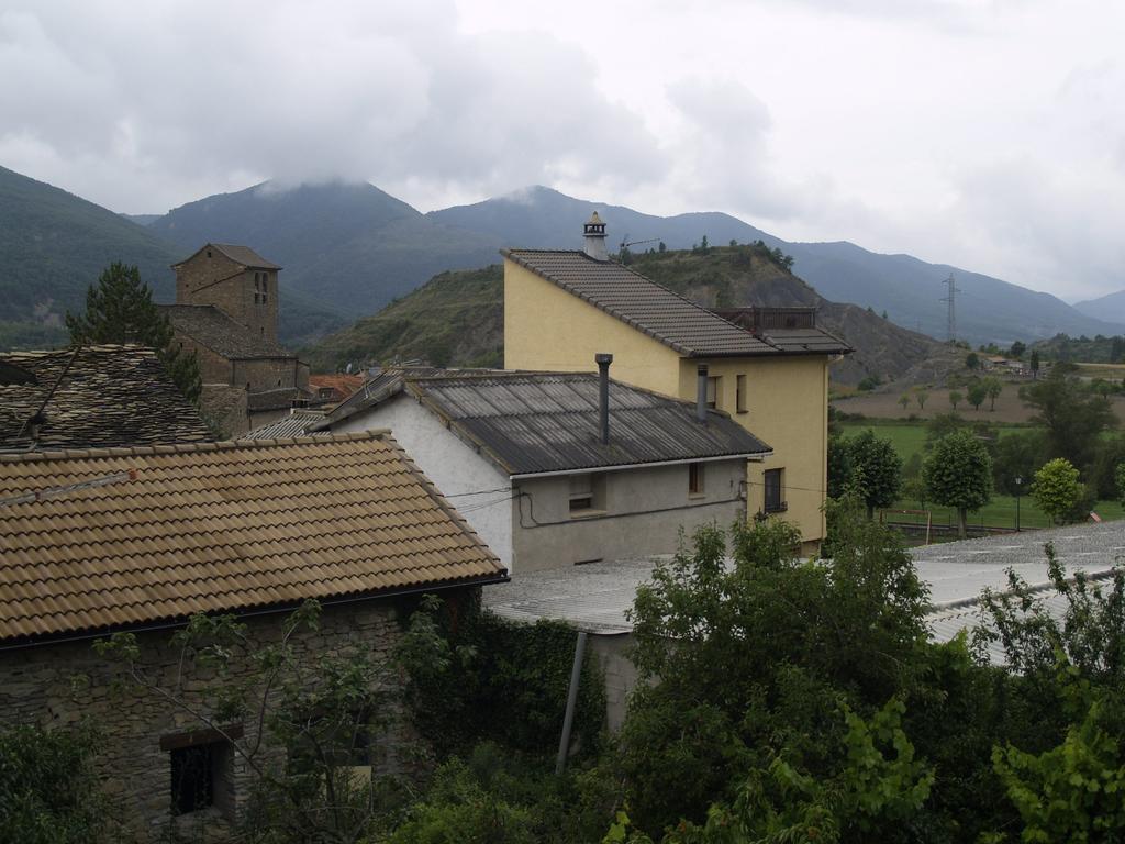 Albergue De Yebra Yebra de Basa Exterior photo